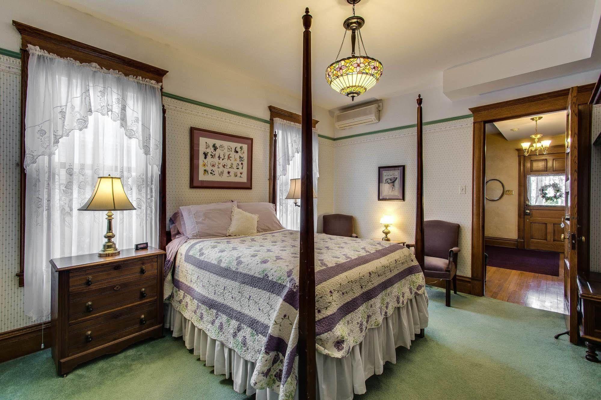 Harrison House Bed & Breakfast Naperville Eksteriør bilde