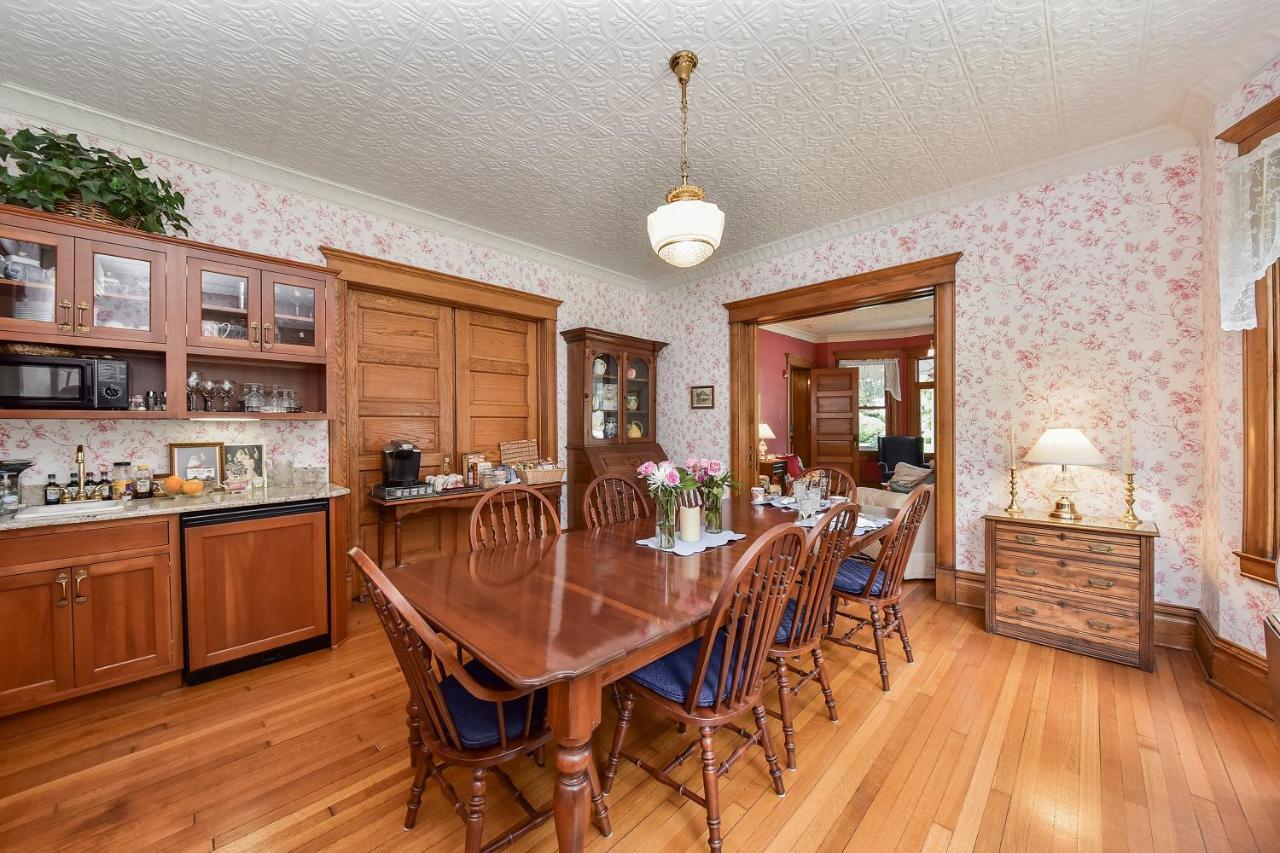 Harrison House Bed & Breakfast Naperville Eksteriør bilde